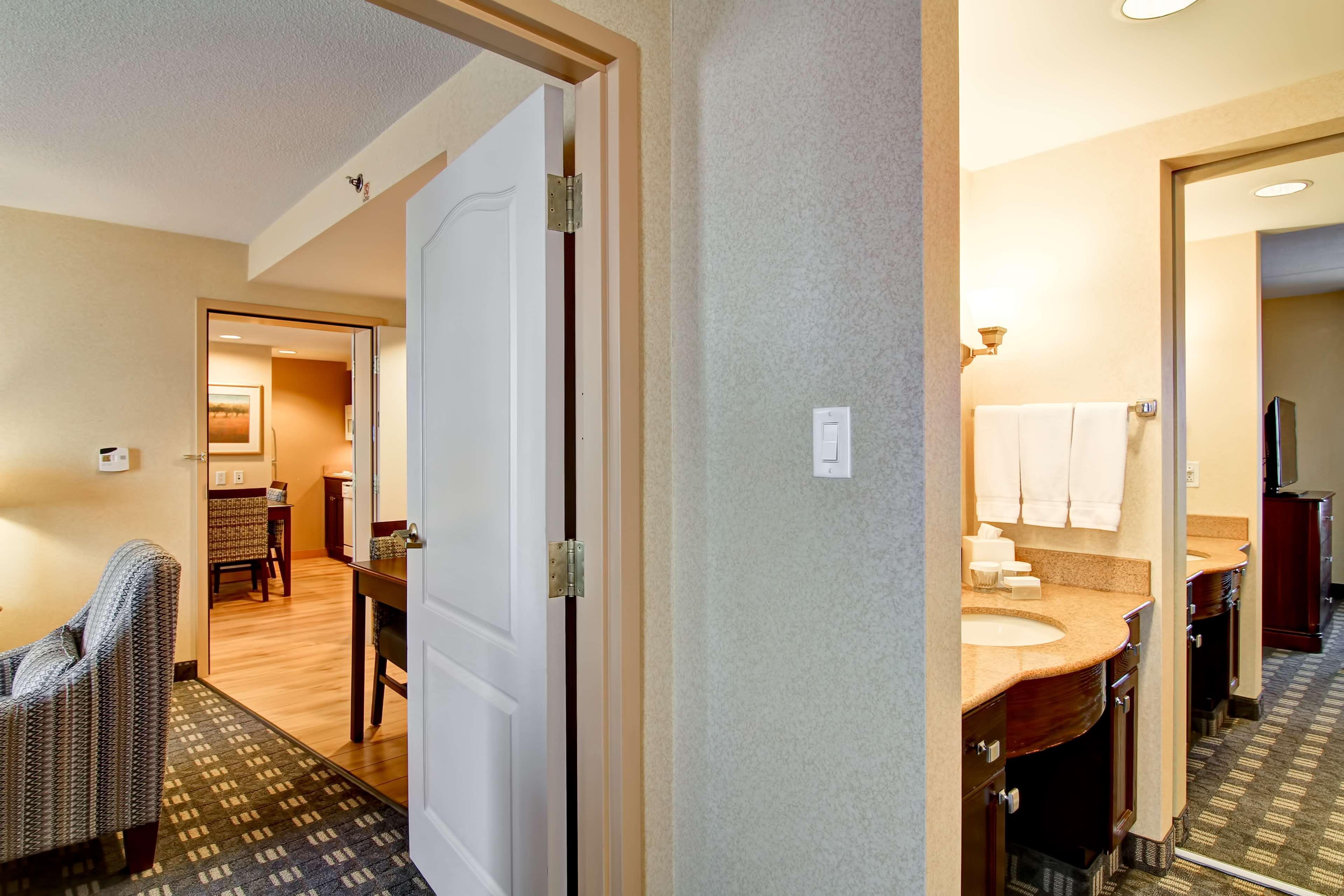 Homewood Suites By Hilton Toronto Mississauga Ngoại thất bức ảnh